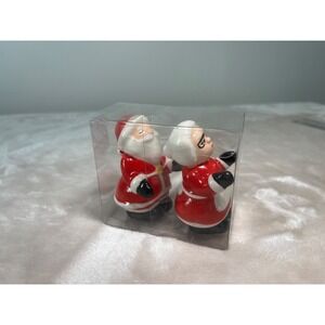 BKLYN Steel C Kissing Santa & Mrs. Claus Christmas Ceramic Salt & Pepper Shakers